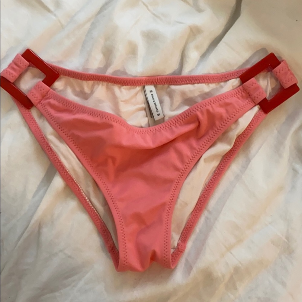 sold and striped bottom